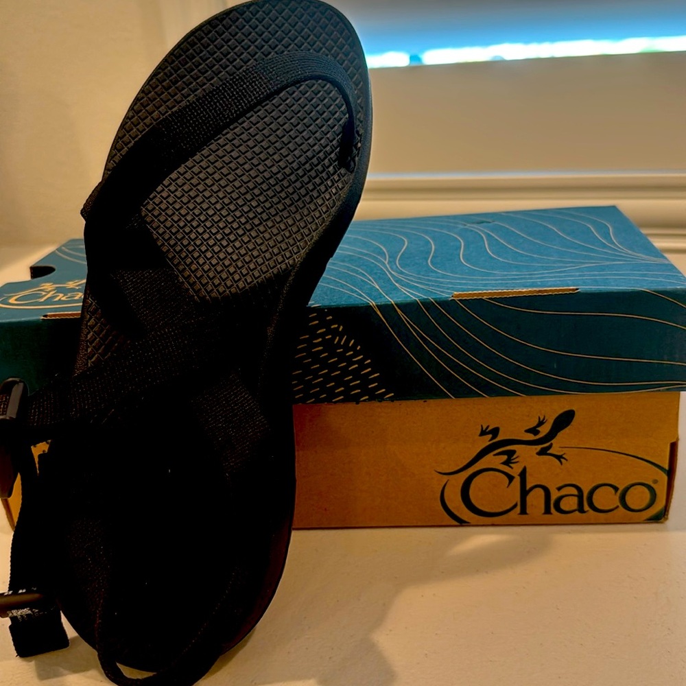 Chaco classic sandals never been worn black size 10 with original box